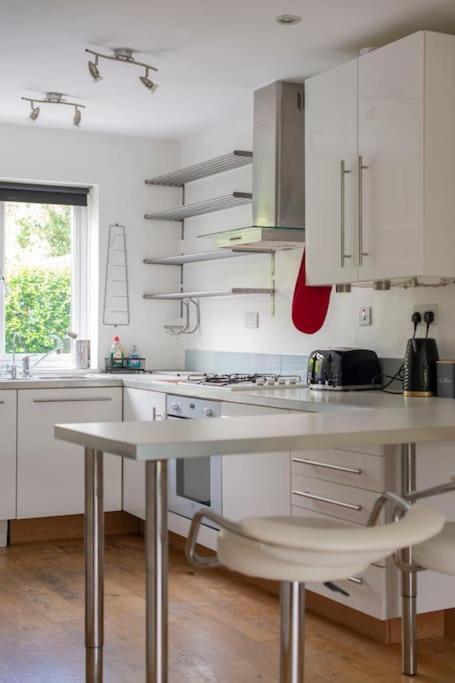 Lovely 2-Bed 15 Minutes To Central 伦敦 外观 照片