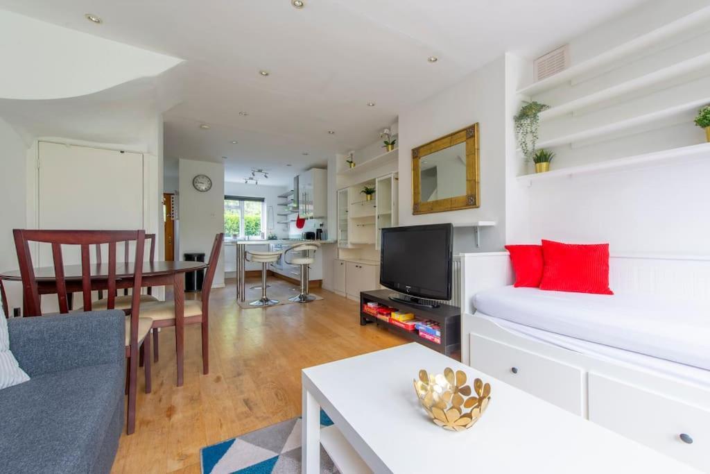 Lovely 2-Bed 15 Minutes To Central 伦敦 外观 照片